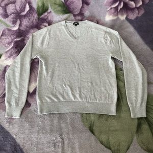 Uniqlo Men’s V-Neck Cotton Sweater